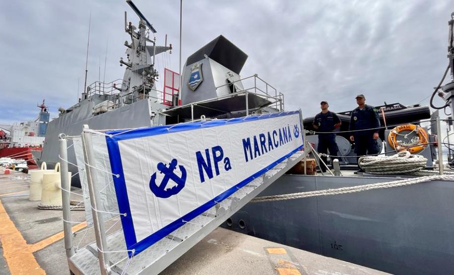 Após três dias em Paranaguá, navio-patrulha da Marinha segue em missão pela costa brasileira