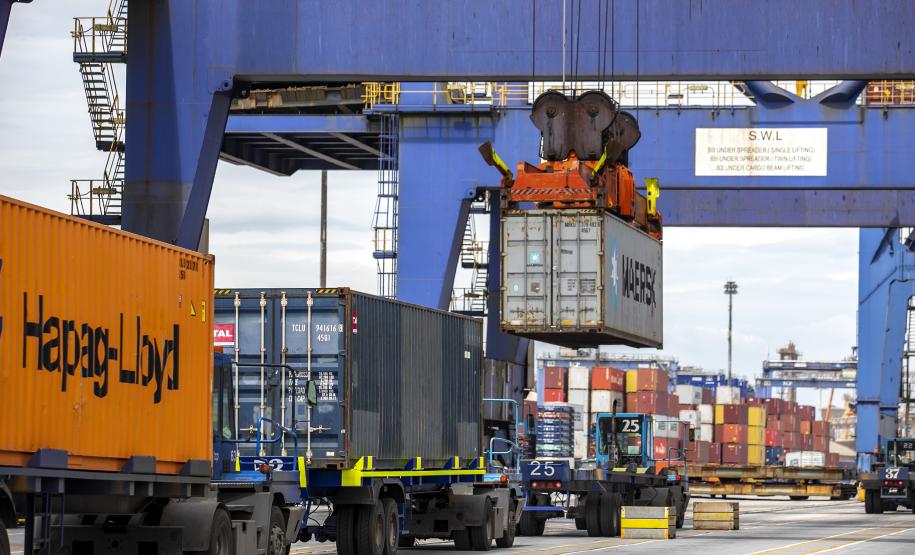 Com 42 milhões de toneladas, movimentação nos portos do Paraná cresce em 2023