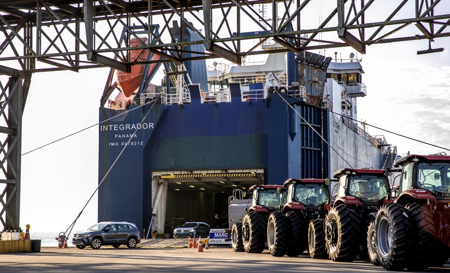 Com 42 milhões de toneladas, movimentação nos portos do Paraná cresce em 2023