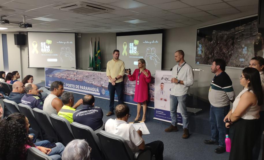 Café com Saúde inicia na Portos do Paraná com Setembro Amarelo como tema