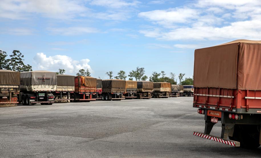 Com 42 milhões de toneladas, movimentação nos portos do Paraná cresce em 2023