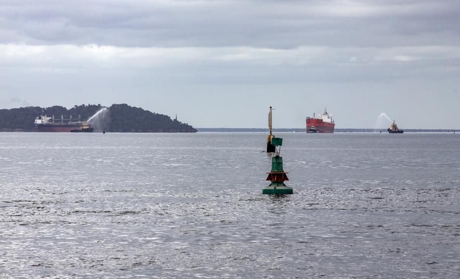 Porto de Paranaguá recebe primeiro navio "verde" do mundo nesta sexta-feira