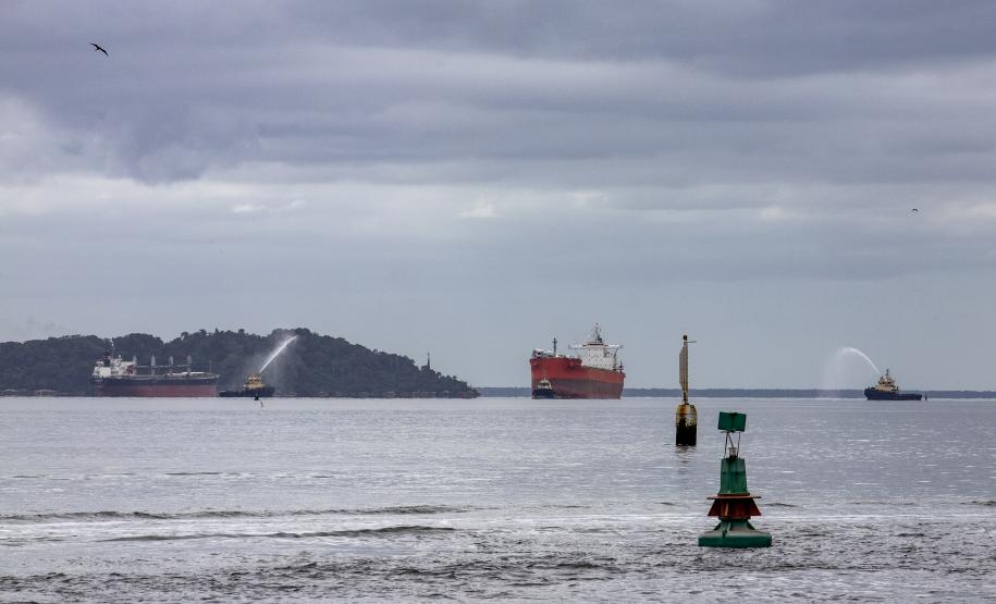Porto de Paranaguá recebe primeiro navio "verde" do mundo nesta sexta-feira