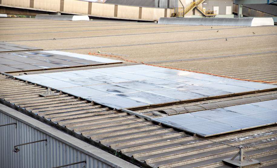 Painéis fotovoltaicos incrementam sustentabilidade no terminal da Klabin no porto