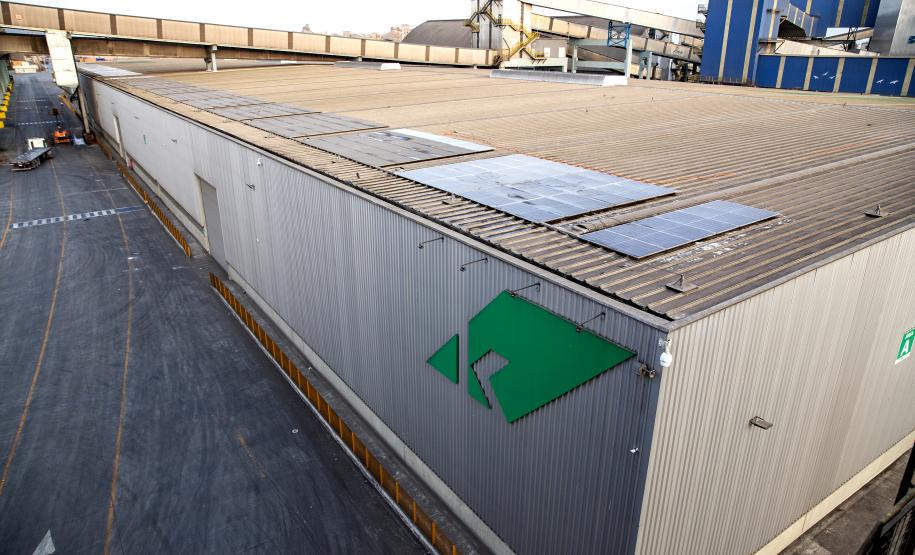Painéis fotovoltaicos incrementam sustentabilidade no terminal da Klabin no porto