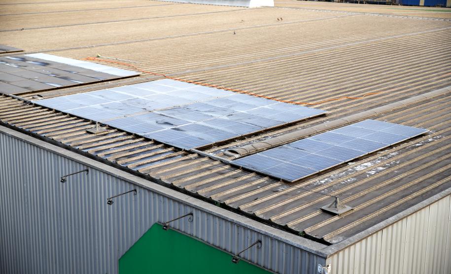 Painéis fotovoltaicos incrementam sustentabilidade no terminal da Klabin no porto