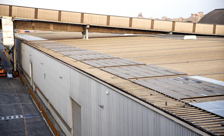 Painéis fotovoltaicos incrementam sustentabilidade no terminal da Klabin no porto