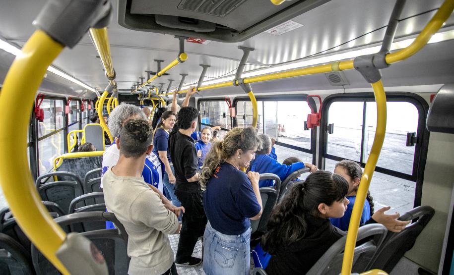 Porto de Paranaguá recebe grupo especial da comunidade surda