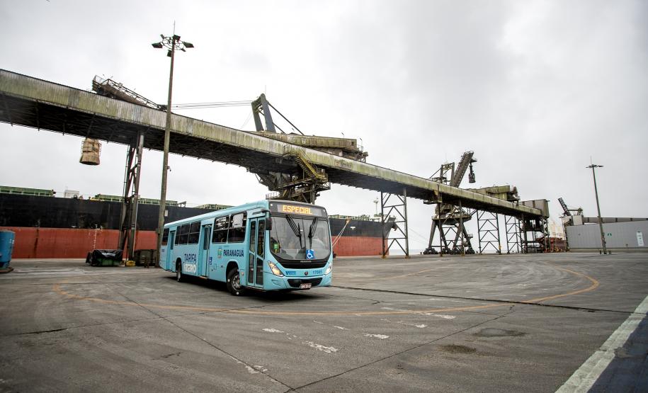 Porto de Paranaguá recebe grupo especial da comunidade surda