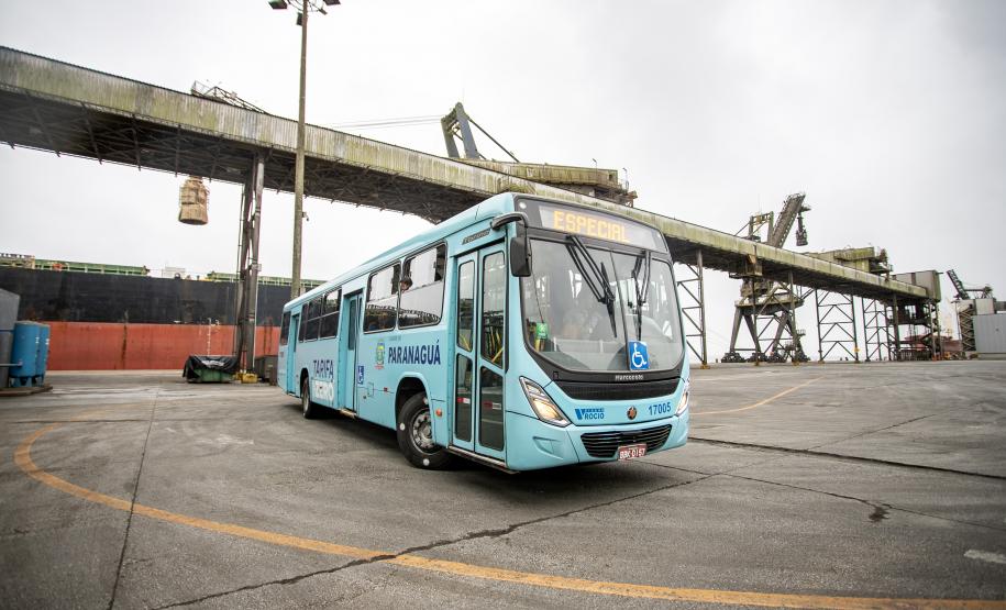 Porto de Paranaguá recebe grupo especial da comunidade surda