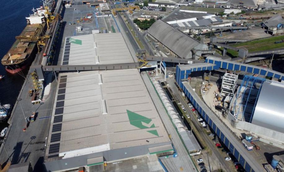 Painéis fotovoltaicos incrementam sustentabilidade no terminal da Klabin no porto