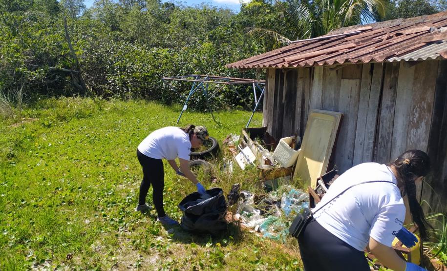 Portos do Paraná ajuda a retirar 220 quilos de resíduos de praia da Ilha do Mel