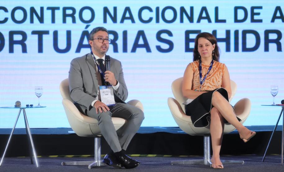 Portos do Paraná abre Encontro Nacional de Autoridades Portuárias e Hidroviárias