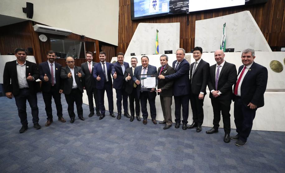 Com melhor gestão do Brasil, Portos do Paraná recebe homenagem da Assembleia