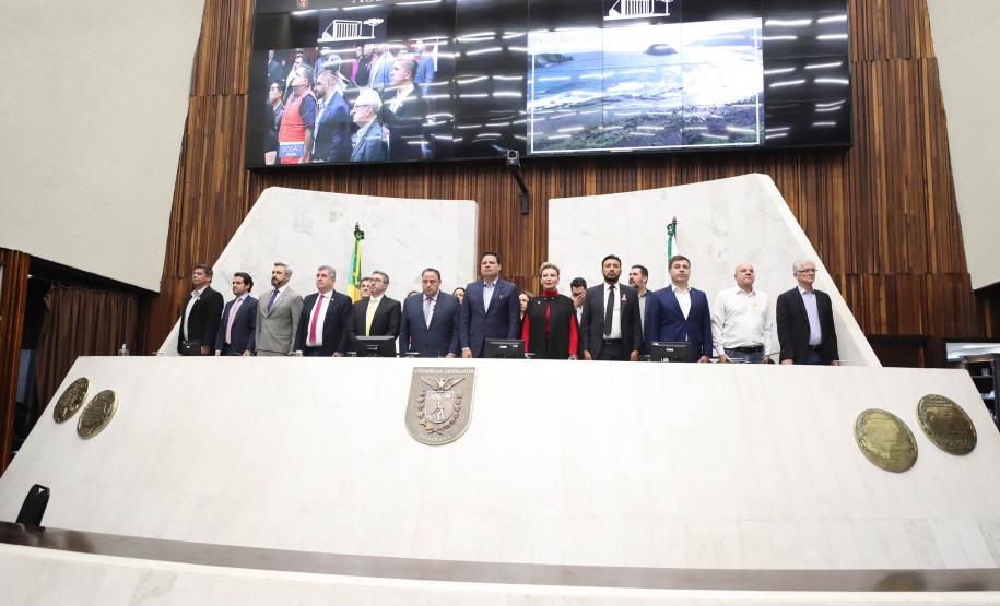 Com melhor gestão do Brasil, Portos do Paraná recebe homenagem da Assembleia