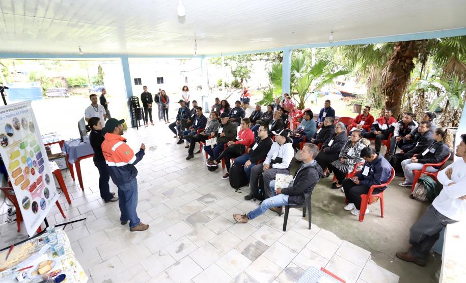 Fórum reúne associações de moradores sob influência do Porto de Paranaguá