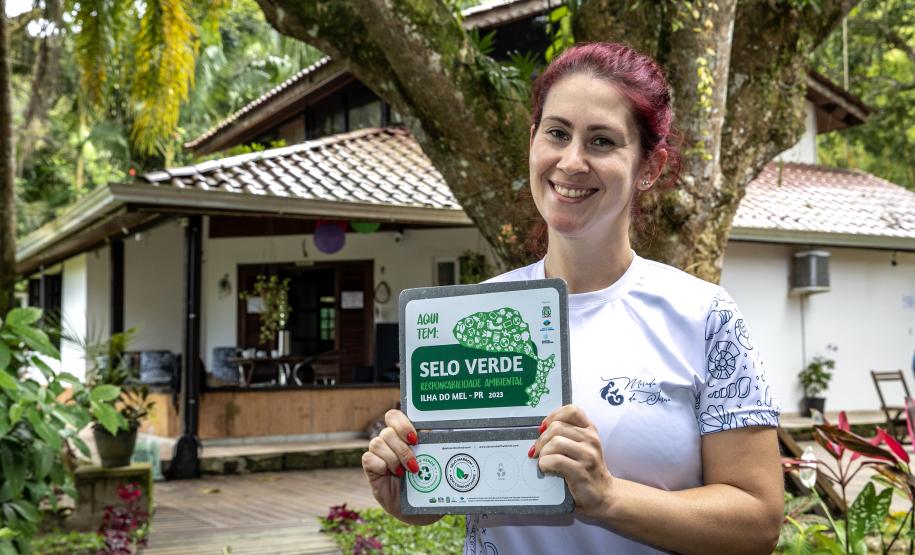 Portos do Paraná certifica empresas da Ilha do Mel com “Selo Verde 2023”