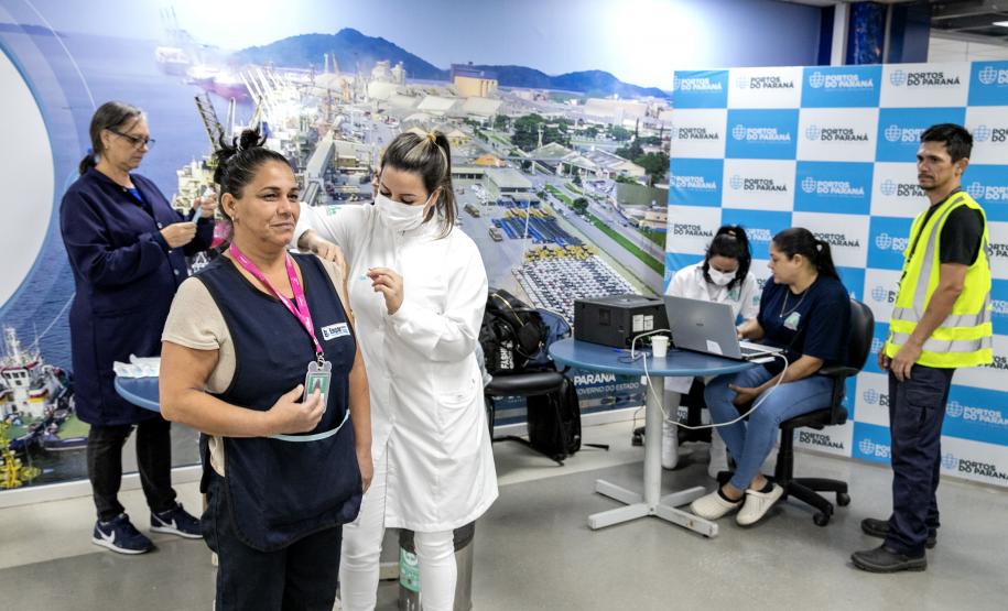 Campanha de vacinação atinge 400 doses aplicadas no Porto de Paranaguá