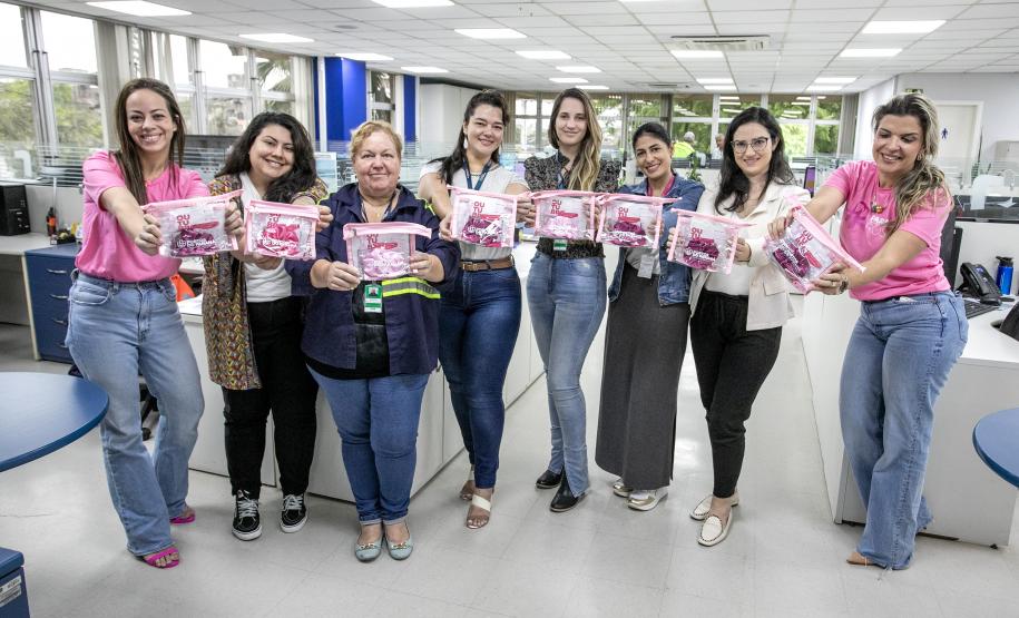 Ação marca encerramento da campanha Outubro Rosa na Portos do Paraná