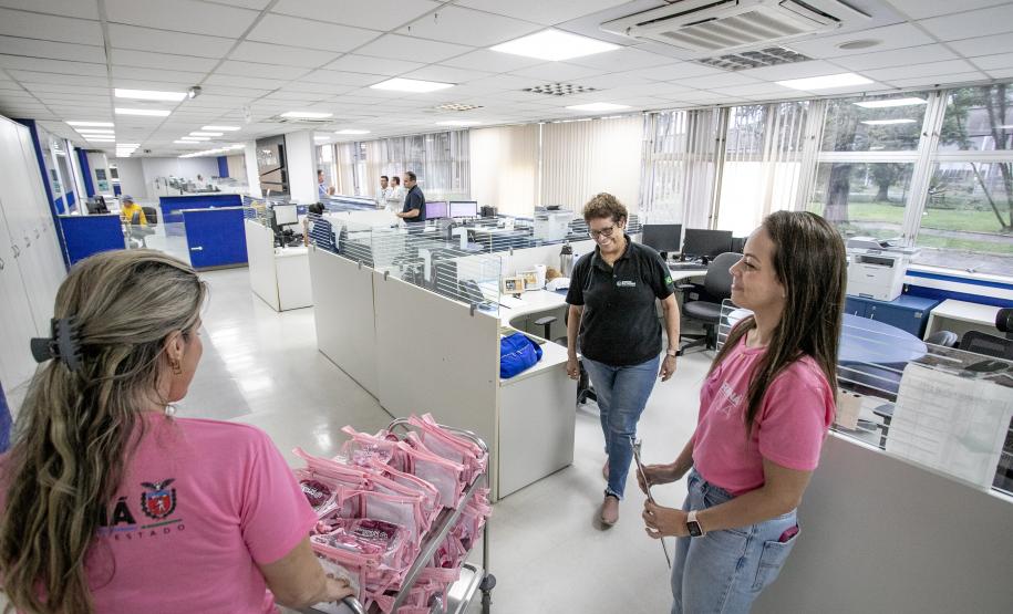 Ação marca encerramento da campanha Outubro Rosa na Portos do Paraná