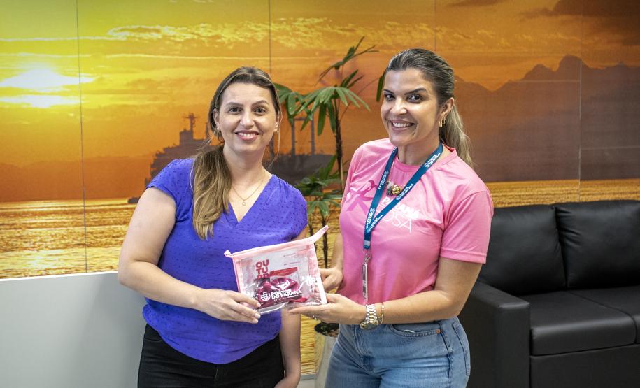 Ação marca encerramento da campanha Outubro Rosa na Portos do Paraná
