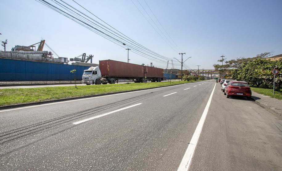 Vias próximas ao Porto de Paranaguá ganham nova sinalização