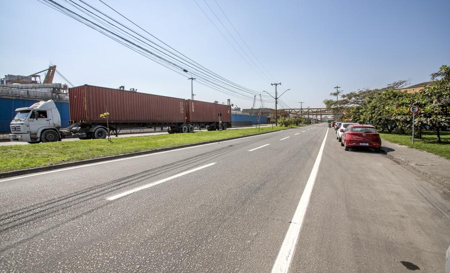 Vias próximas ao Porto de Paranaguá ganham nova sinalização