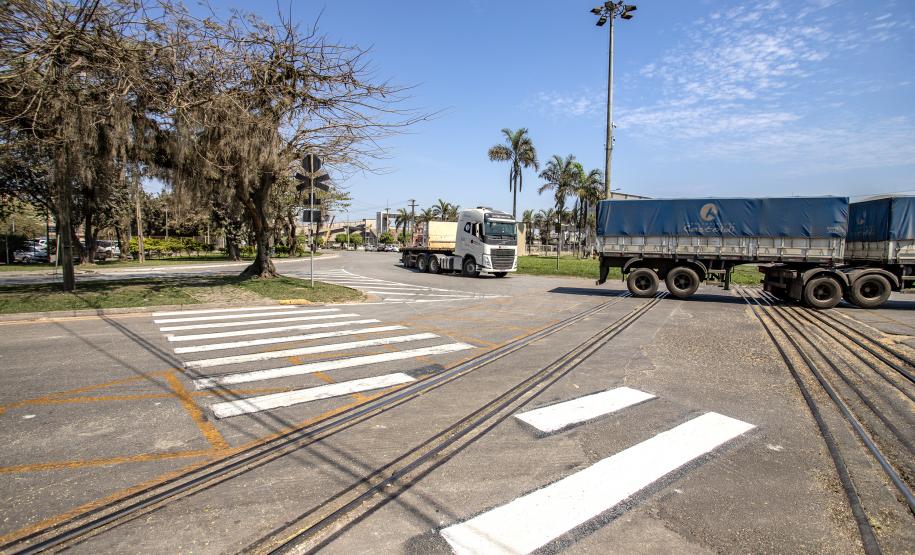 Vias próximas ao Porto de Paranaguá ganham nova sinalização