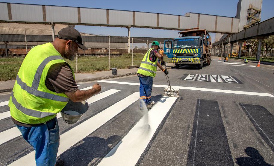 Vias próximas ao Porto de Paranaguá ganham nova sinalização