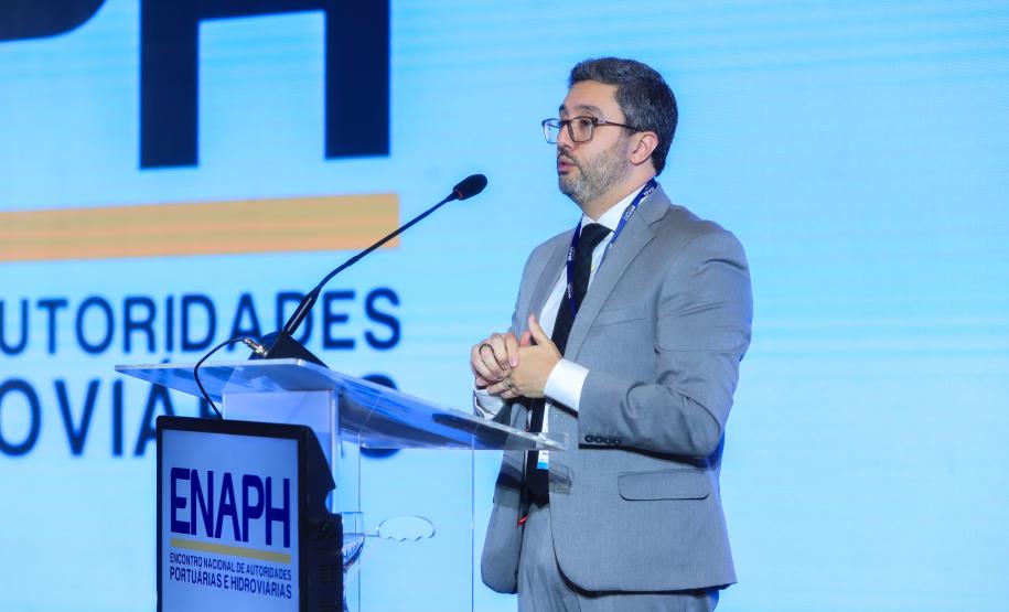 Ministro de Portos parabeniza gestão da Portos do Paraná