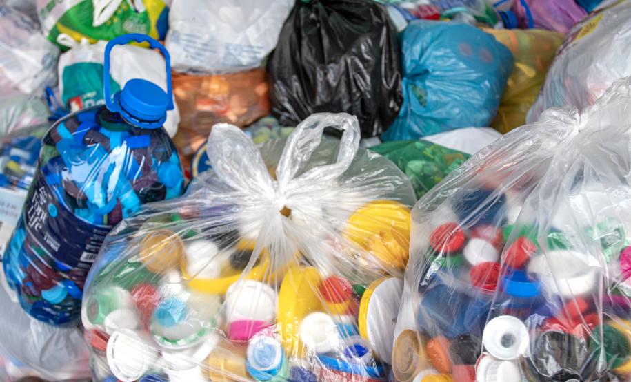 Portos do Paraná arrecada meia tonelada de tampinhas para o Lar Perseverança