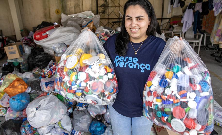 Portos do Paraná arrecada meia tonelada de tampinhas para o Lar Perseverança