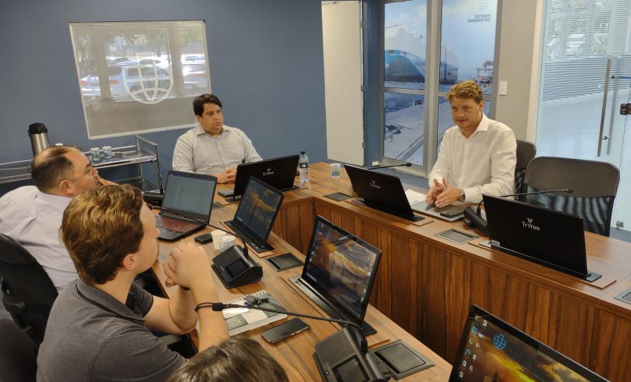 Portos do Paraná estreita ligação com a Holanda por energia verde