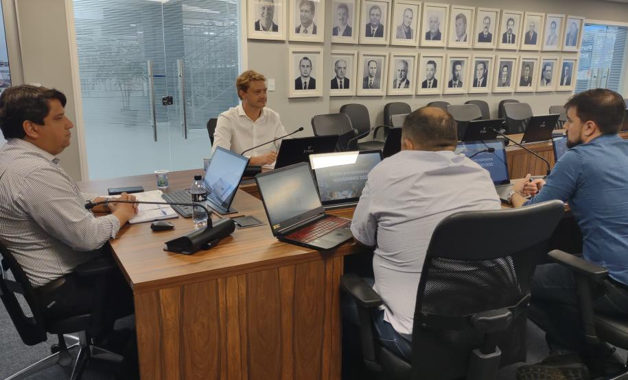 Portos do Paraná estreita ligação com a Holanda por energia verde