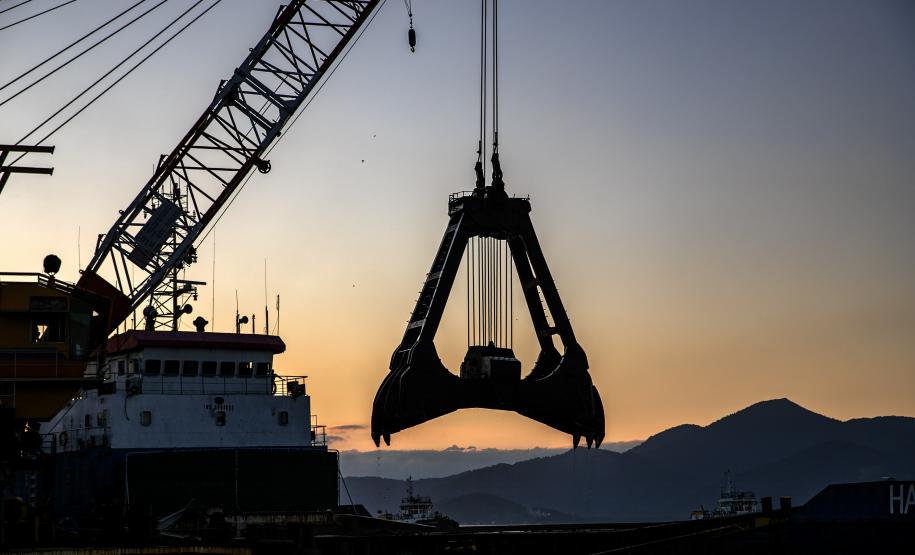 Terminal público de líquidos do Porto de Paranaguá tem aumento de calado