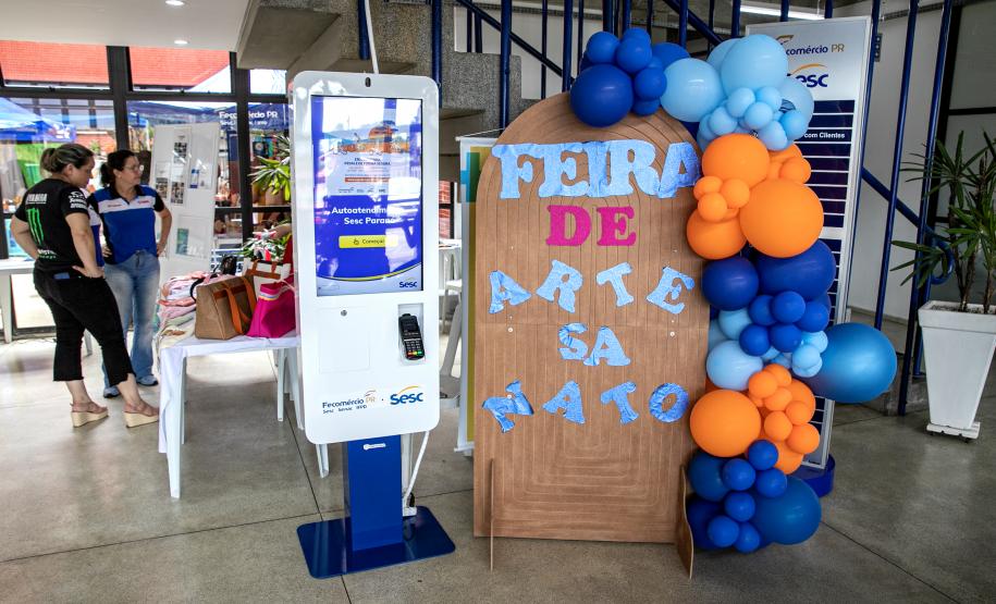 Alunos dos cursos de artesanato e gastronomia da Portos do Paraná participam de feira no SESC