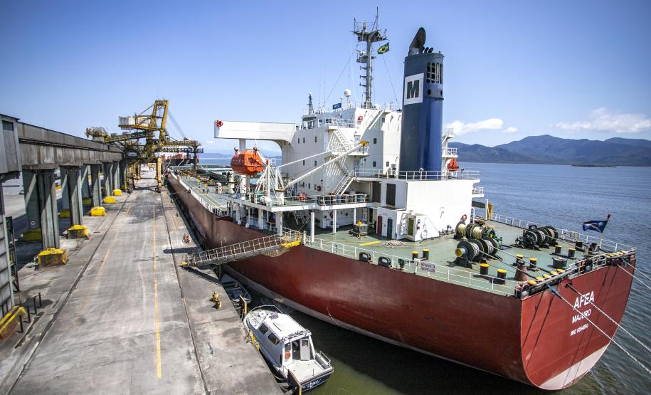 Confederação Nacional do Transporte destaca crescimento da Portos do Paraná