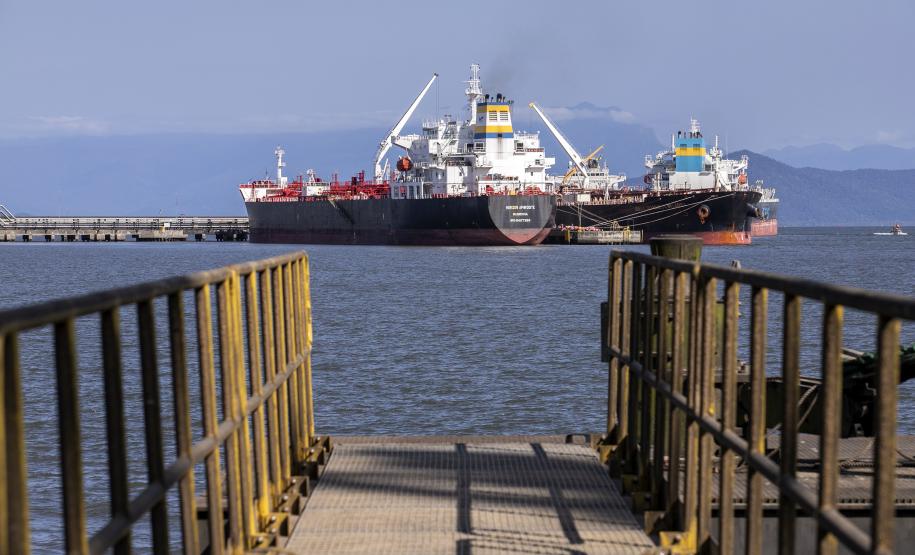 Terminal público de líquidos do Porto de Paranaguá tem aumento de calado