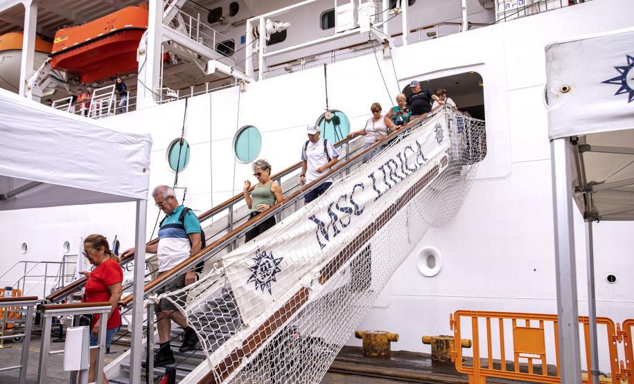 Temporada de cruzeiros já trouxe 21,7 mil turistas para o litoral paranaense