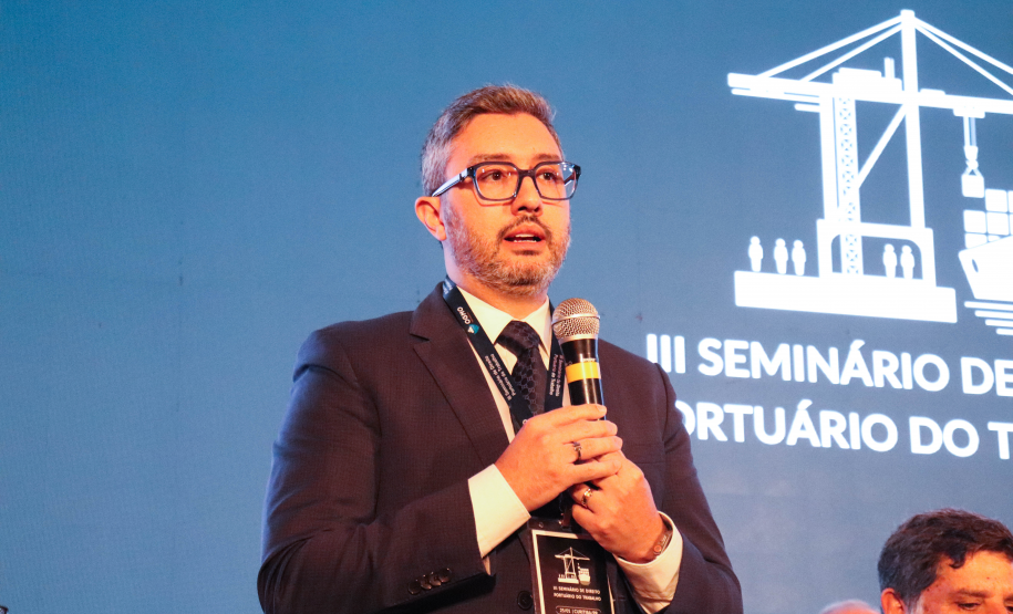 Evolução constante da Portos do Paraná é destaque em seminário sobre direito portuário