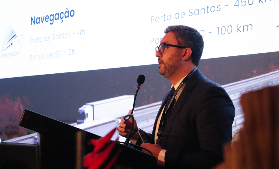 Evolução constante da Portos do Paraná é destaque em seminário sobre direito portuário