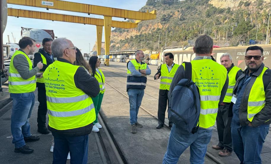 Comitiva da Portos do Paraná participa de intercâmbio em Barcelona