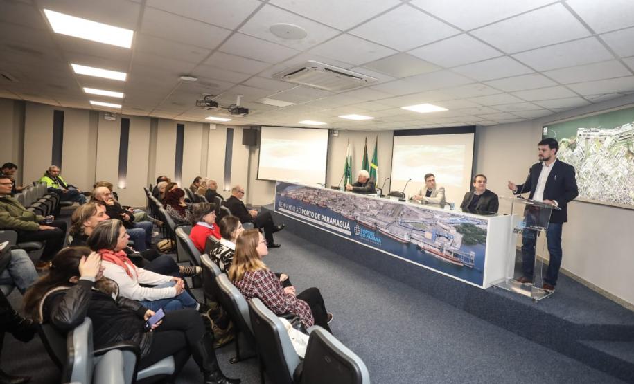 Porto de Paranaguá abre temporada de visitação ao cais público