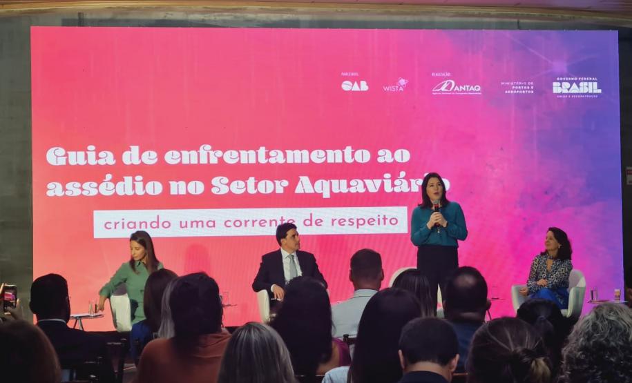 Portos do Paraná contribuí com guia contra assédio no setor aquaviário