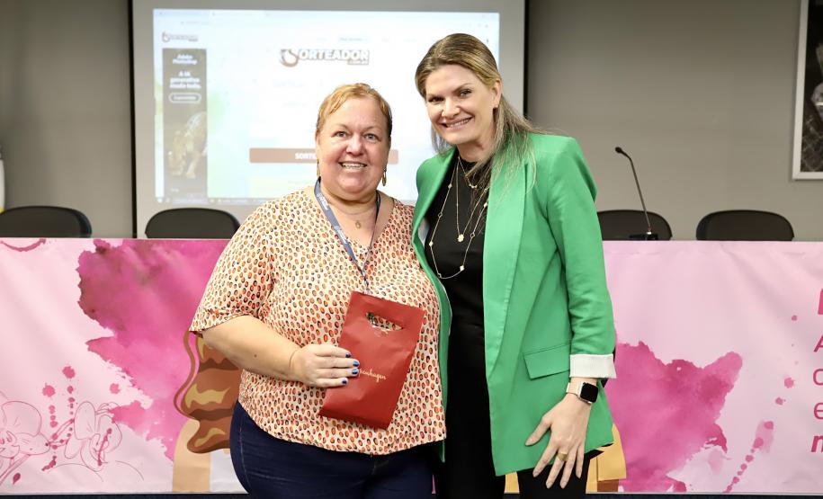 Colaboradoras da Portos do Paraná participam de evento sobre o sagrado da mulher