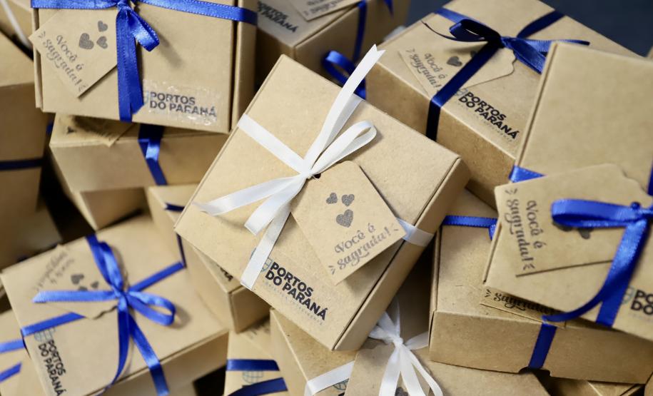 Colaboradoras da Portos do Paraná participam de evento sobre o sagrado da mulher