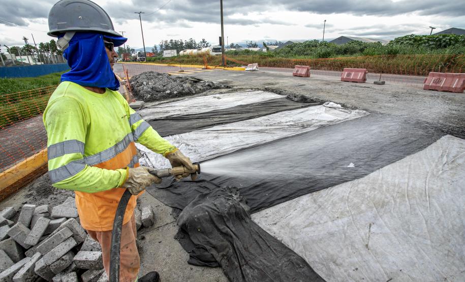 Pátio de Triagem ganha pavimentação de concreto em áreas mais sensíveis