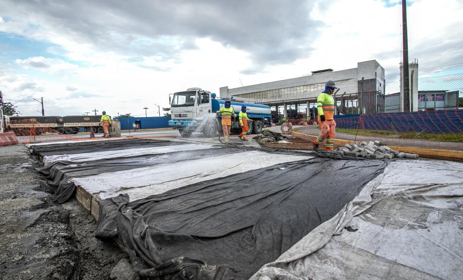 Pátio de Triagem ganha pavimentação de concreto em áreas mais sensíveis