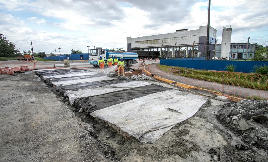 Pátio de Triagem ganha pavimentação de concreto em áreas mais sensíveis