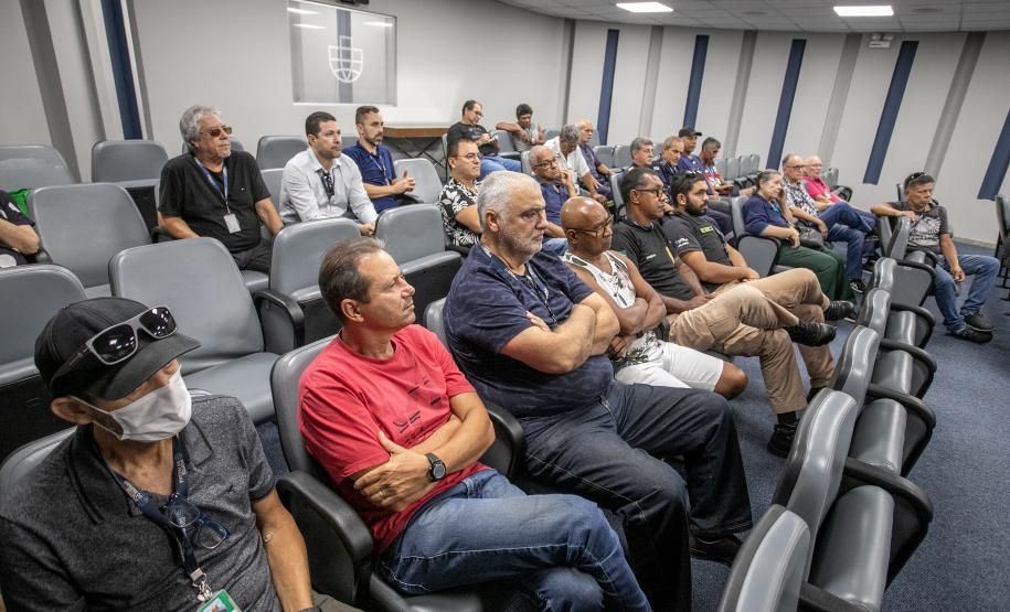 Desligamento de 28 portuários pelo PDI da Portos do Paraná é marcado pela emoção